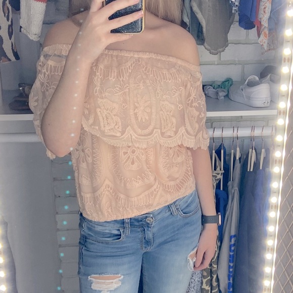 Lace top - Picture 1 of 3